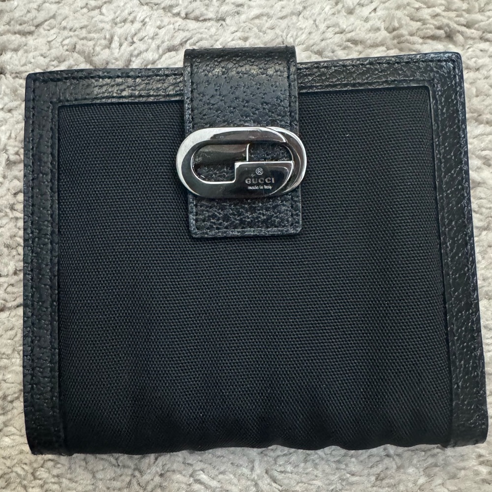 Preloved Authentic Gucci Nylon Wallet